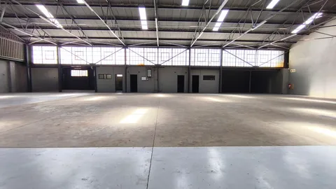 Industrial-warehouse-To-Let (10)